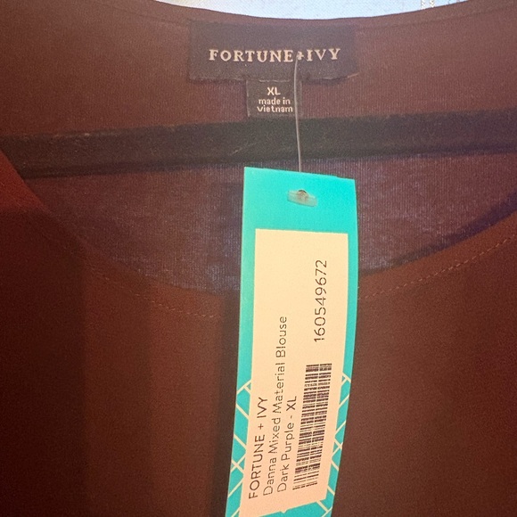 Elegant Plum Women's Flutter Sleeve Mixed Media Top - Picture 3 of 4